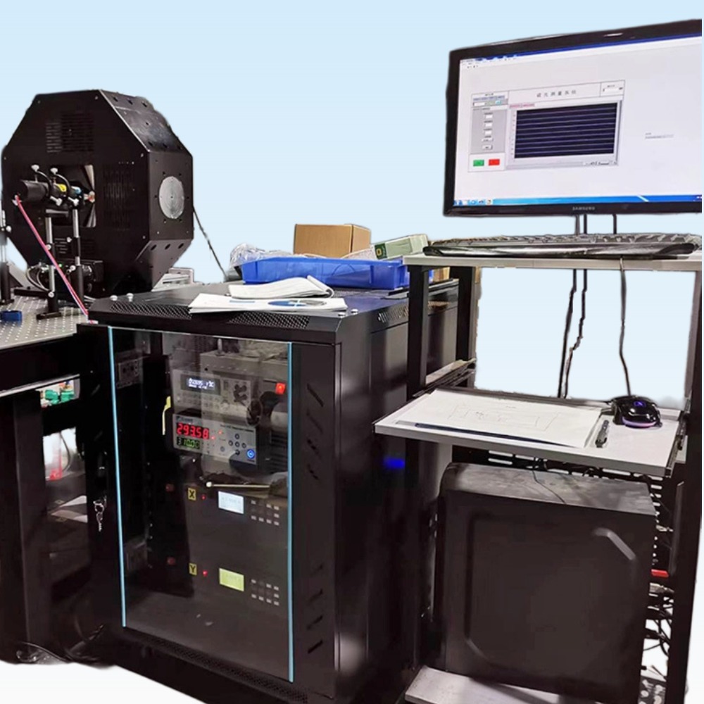 Surface Magneto - Optic Kerr Effect System
